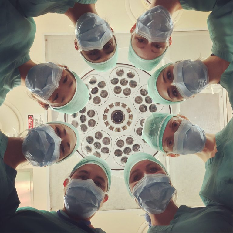 A circle of surgeons specialized in Prostate Cancer